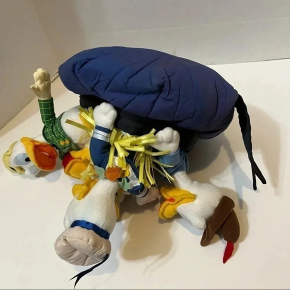 Disney Store 65th Anniversary Donald Duck Bean Bag Hat Plush Set - Picture 2 of 11